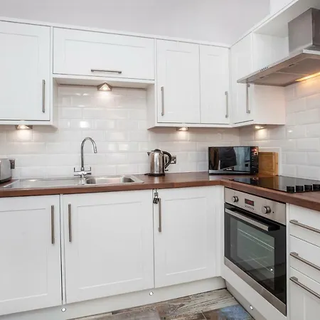 5 The Keyes Bright & Spacious With Free Parking